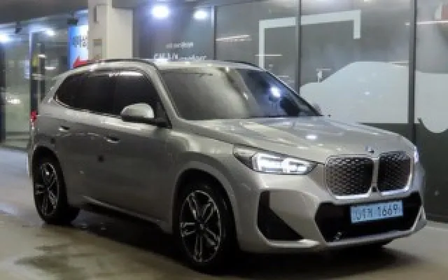 인천중고차경매 iX1 (U11) xDrive 30 xLine 매물 사진 10 - 2025/11 5,113km